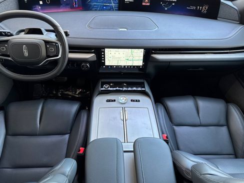 New 2025 Lincoln Navigator Reserve w/ Jet Appearance Package image 11