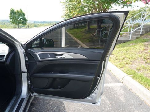 Used 2017 Lincoln MKZ Premiere FWD image 14