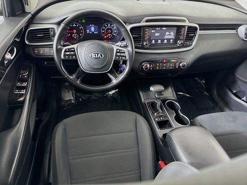 Used 2020 Kia Sorento LX image 26