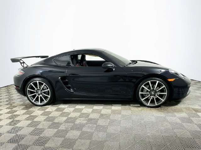 Used 2018 Porsche 718 Cayman RWD image 2