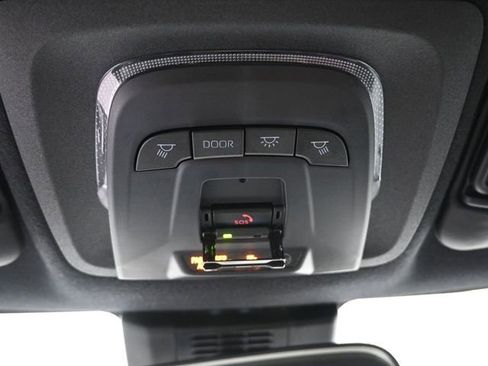 Used 2023 Toyota Corolla SE image 23