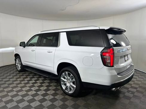 Used 2023 Chevrolet Suburban High Country image 5