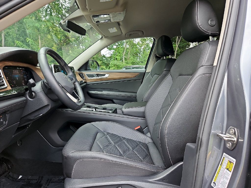Certified 2025 Volkswagen Atlas SE AWD/4WD image 13