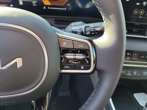 New 2026 Kia Carnival EX image 12