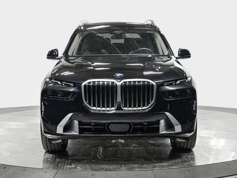 Used 2026 BMW X7 xDrive40i image 10