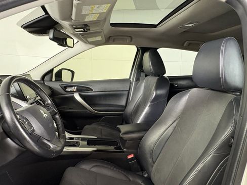 Used 2023 Mitsubishi Eclipse Cross SE image 19