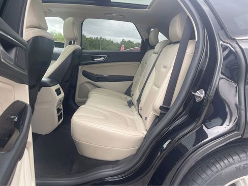 Used 2020 Ford Edge Titanium w/ Equipment Group 301A FWD image 10
