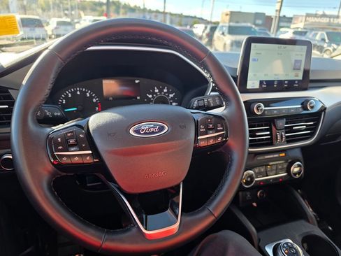 Used 2021 Ford Escape SE w/ SE Sport Appearance Package AWD/4WD image 15