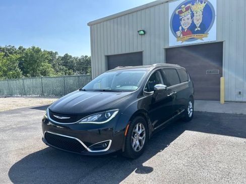 Used 2020 Chrysler Pacifica Limited FWD image 68