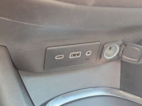Used 2024 Chevrolet Malibu LT FWD image 32