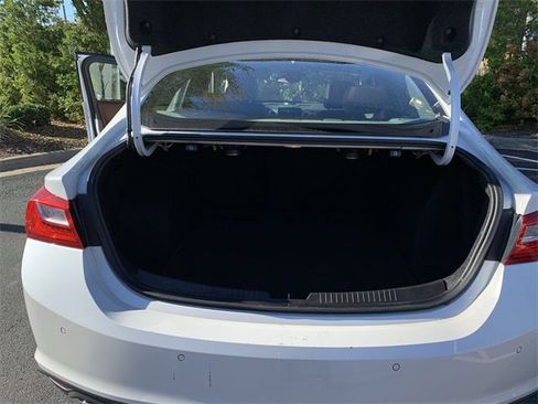 Used 2016 Chevrolet Malibu Premier w/ Driver Confidence Package image 33