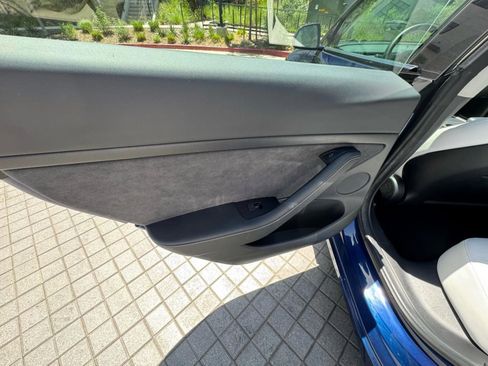 Used 2022 Tesla Model 3 Long Range image 37