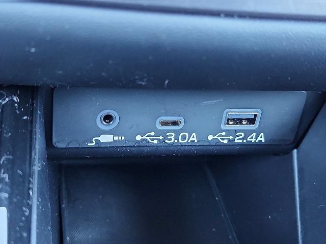 Used 2025 Subaru Outback Premium AWD/4WD image 19