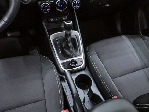 Certified 2024 Hyundai Venue SEL FWD image 19