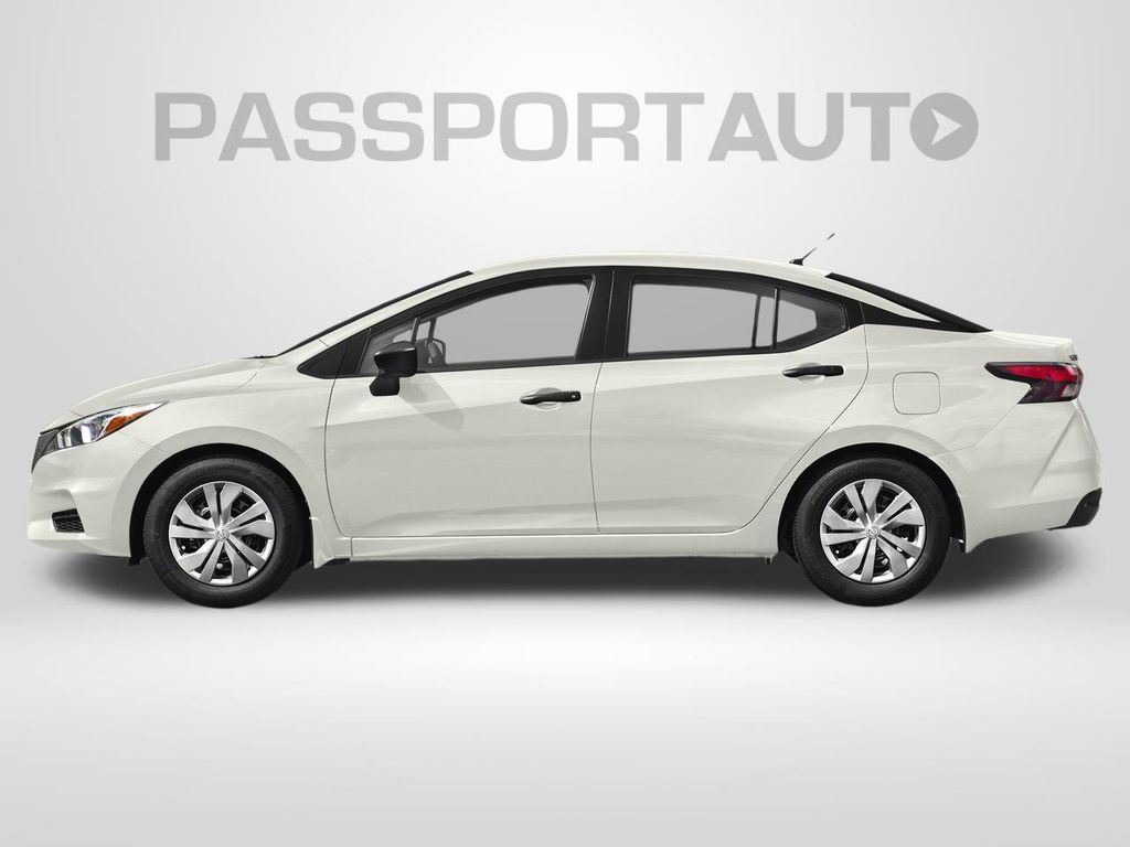 Used 2022 Nissan Versa S FWD image 4