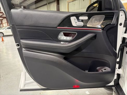 Used 2024 Mercedes-Benz GLS 450 4MATIC image 25