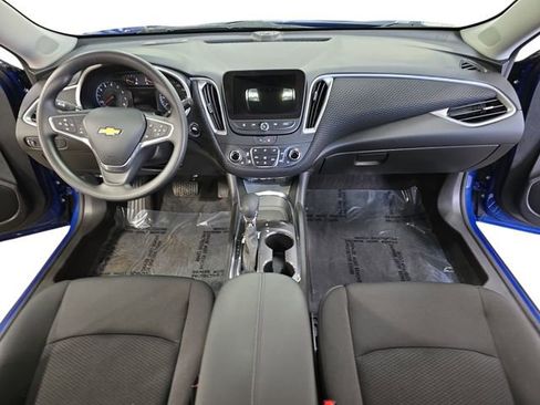 Used 2023 Chevrolet Malibu LT image 9