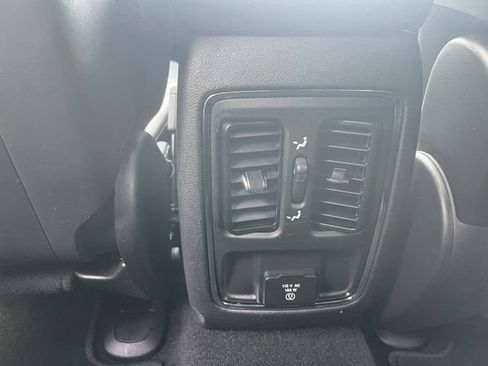 Used 2019 Jeep Grand Cherokee Altitude AWD/4WD image 16