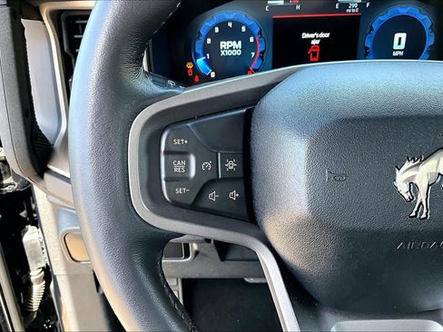 Used 2025 Ford Bronco Outer Banks AWD/4WD image 24