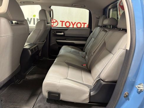 Used 2019 Toyota Tundra Limited w/ Limited Premium Package AWD/4WD image 19