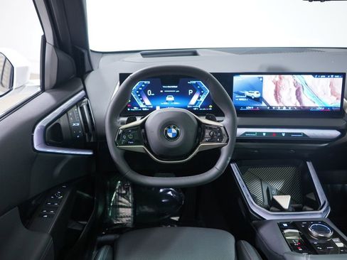 Used 2025 BMW X3 xDrive30i image 11