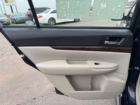 Used 2013 Subaru Legacy 2.5i Limited image 19
