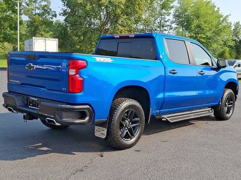 Used 2022 Chevrolet Silverado 1500 LT Trail Boss w/ LT Trail Boss Premium Package AWD/4WD image 9
