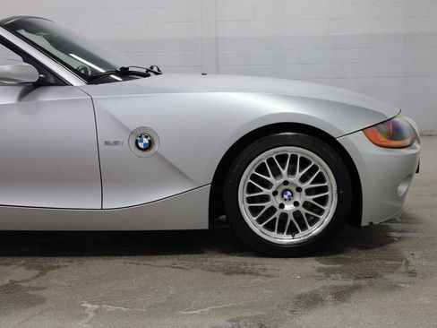 Used 2003 BMW Z4 2.5i image 11