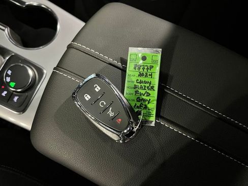 Used 2024 Chevrolet Blazer LT w/ Convenience Package image 39