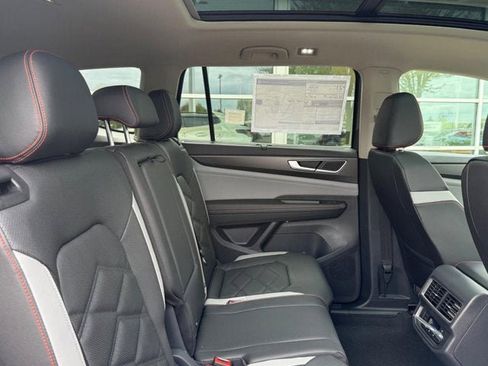 New 2026 Volkswagen Atlas Peak Edition AWD/4WD image 5