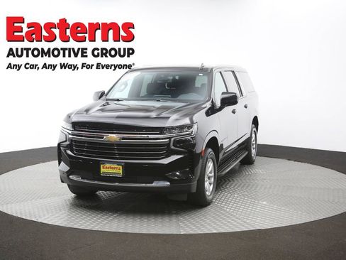 Used 2024 Chevrolet Suburban LT image 56
