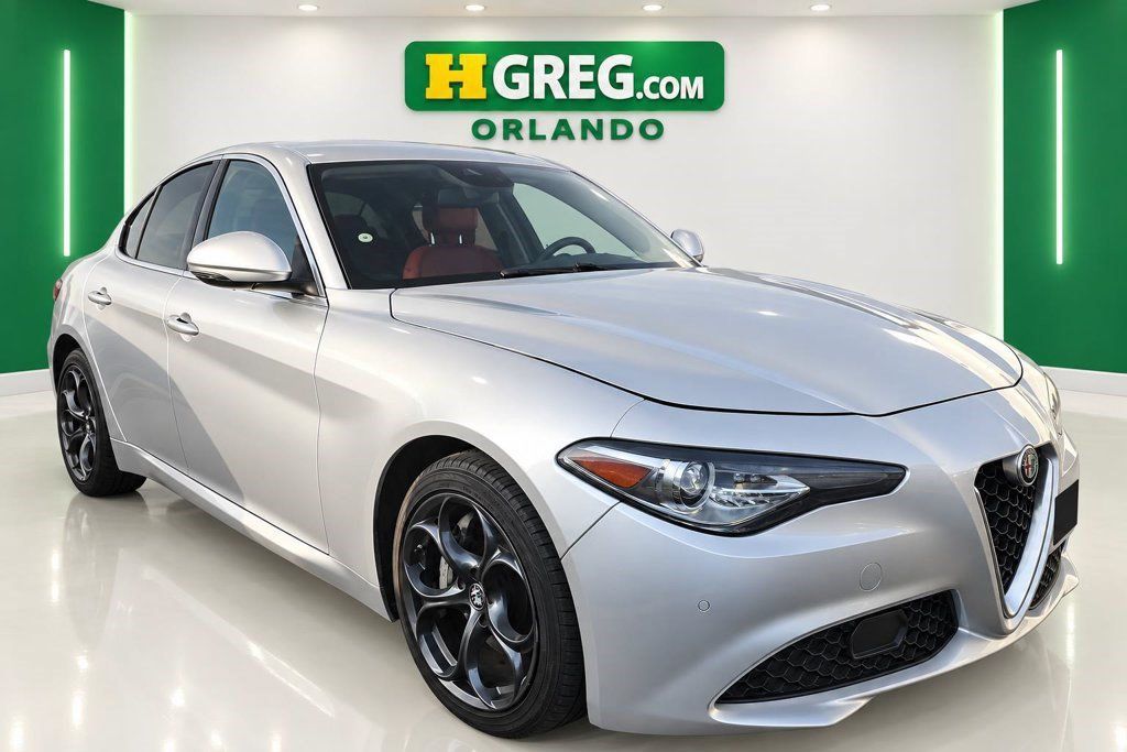Used 2020 Alfa Romeo Giulia Ti AWD/4WD image 4