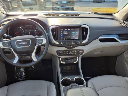 Used 2023 GMC Terrain SLT w/ Tech Package image 12