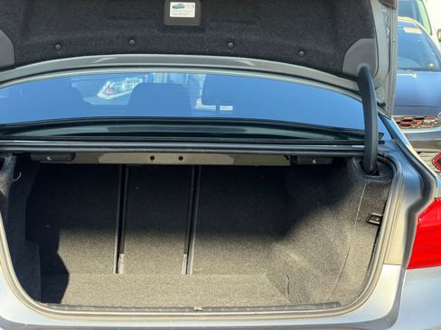 Used 2017 BMW 530i RWD image 9