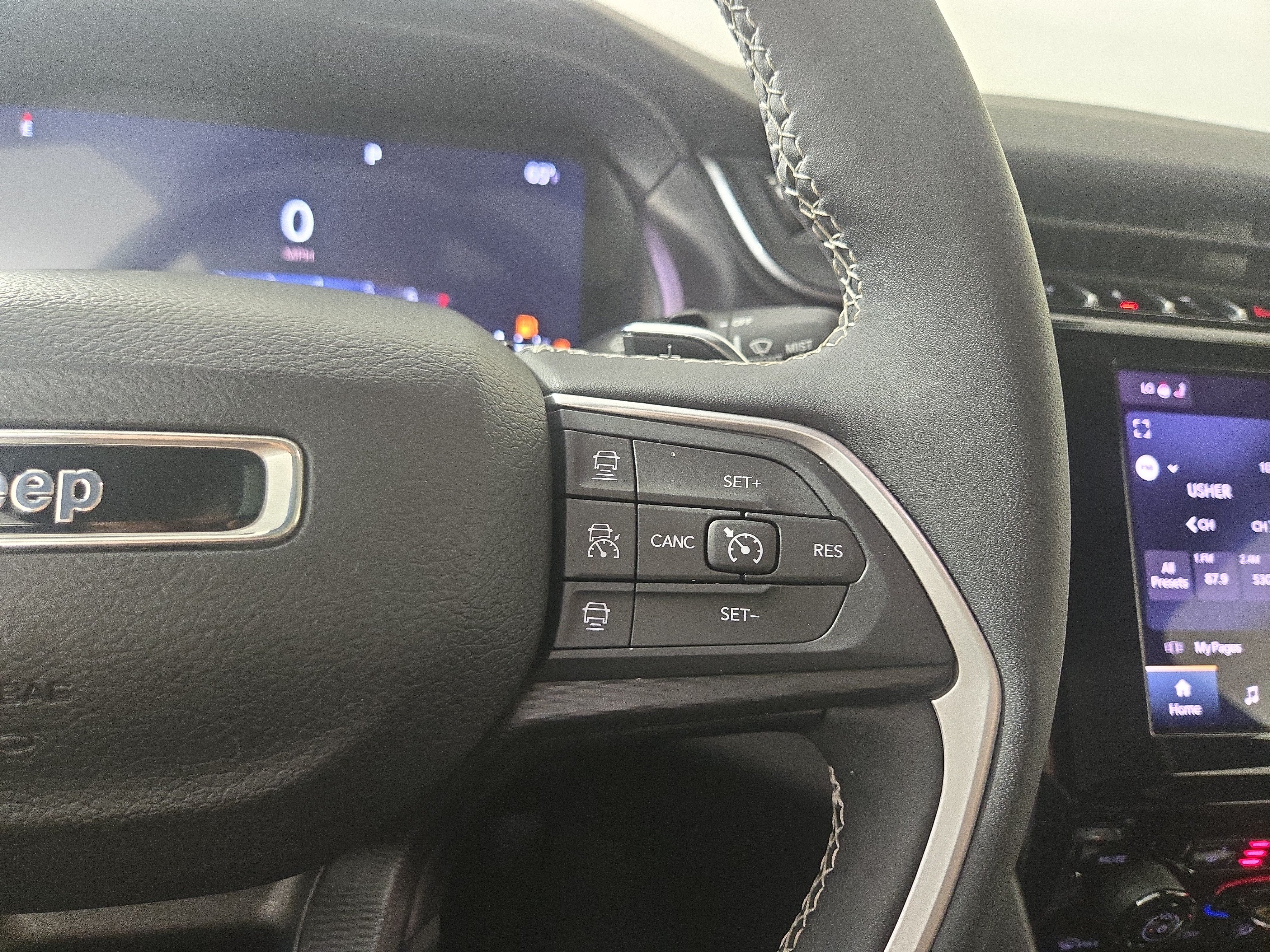 Used 2023 Jeep Grand Cherokee Altitude AWD/4WD image 16