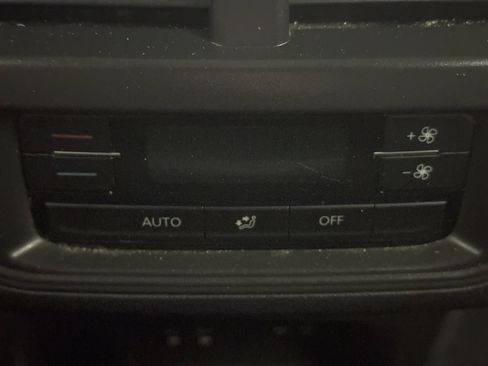 Used 2023 Volkswagen Atlas SE image 19