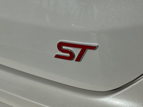 Used 2023 Ford Edge ST AWD/4WD image 14
