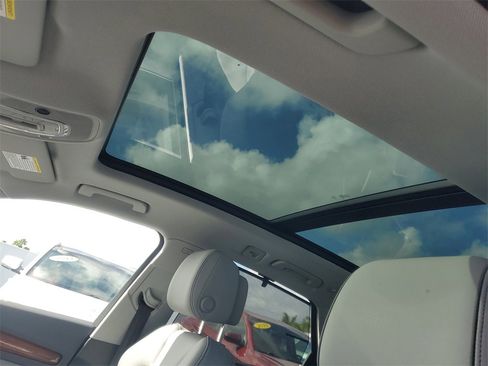 Used 2023 Audi Q5 2.0T Prestige image 18