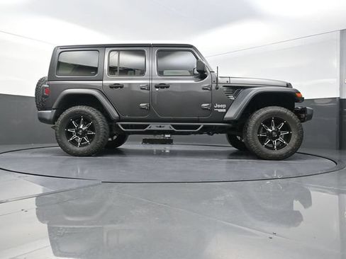 Used 2018 Jeep Wrangler Unlimited Sport AWD/4WD image 37