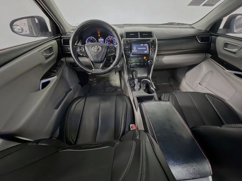 Used 2016 Toyota Camry LE FWD image 29