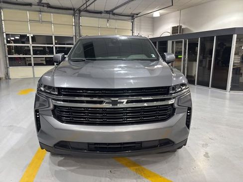 Used 2021 Chevrolet Suburban RST AWD/4WD image 3
