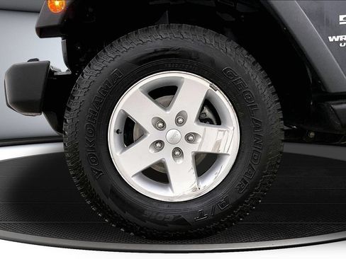 Used 2017 Jeep Wrangler Unlimited Sport w/ Quick Order Package 24S AWD/4WD image 32