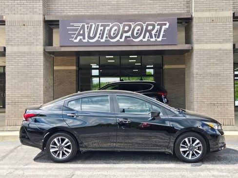 Used 2024 Nissan Versa S w/ S Plus Package FWD image 4