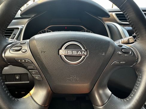 Used 2023 Nissan Murano SV image 16
