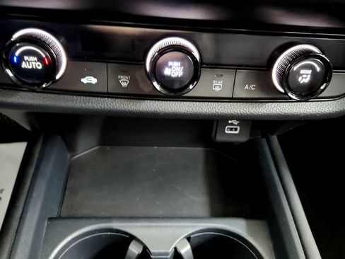 Used 2023 Honda HR-V LX image 33
