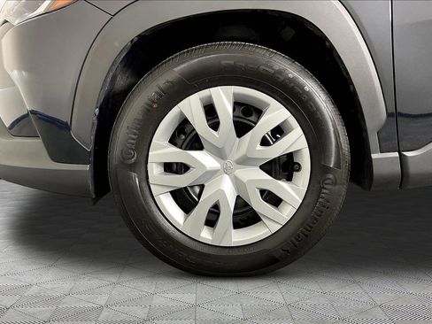 Used 2024 Toyota Corolla Cross L AWD/4WD image 32