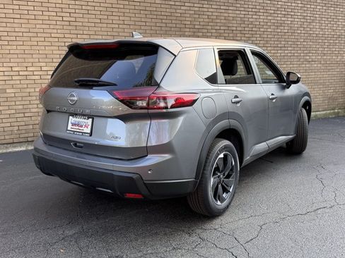 New 2025 Nissan Rogue SV AWD/4WD image 18