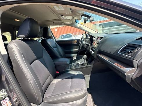 Used 2017 Subaru Outback 2.5i Limited AWD/4WD image 13