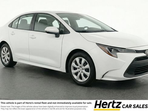 Used 2025 Toyota Corolla LE FWD image 1