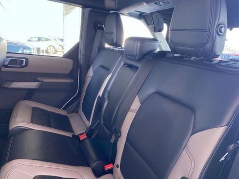 Used 2023 Ford Bronco Wildtrak image 25